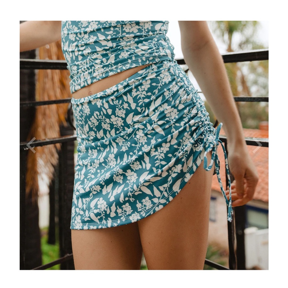 Albion Fit Skirt Bottom